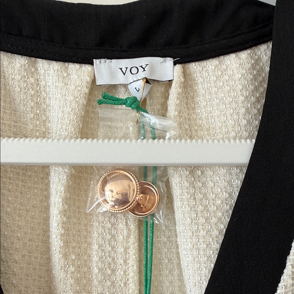 Chic Cream and Black Women's Mini Dress - Picture 3 of 4